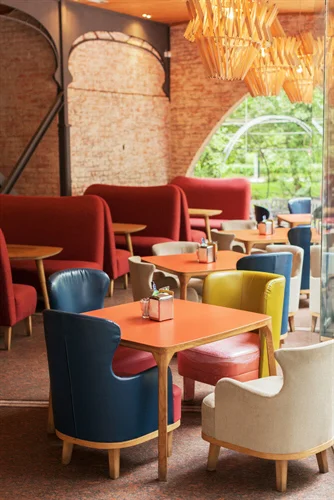 Cafes, restaurants and food handling facilities service